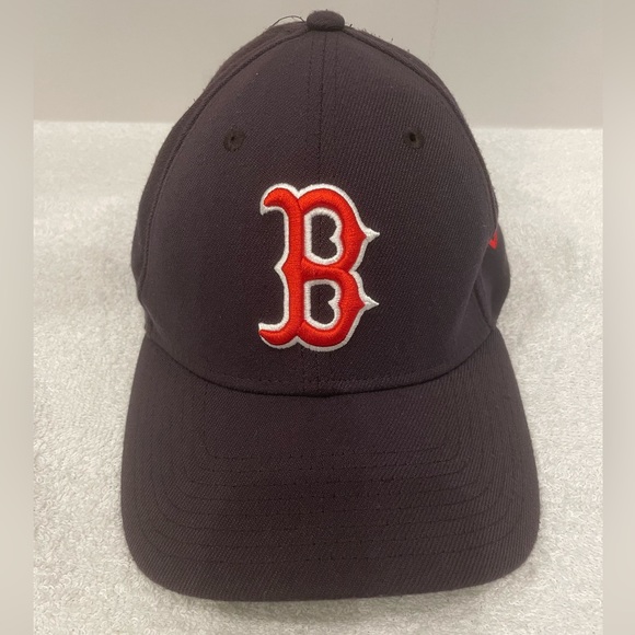 Men’s MLB Boston Red Sox fitted hat. New Era Medium-Large. B - Picture 1 of 4